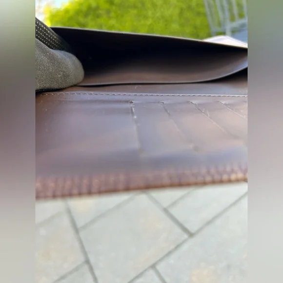 Louis Vuitton Epi Leather Brazza Wallet EUC unisex - Picture 9 of 16